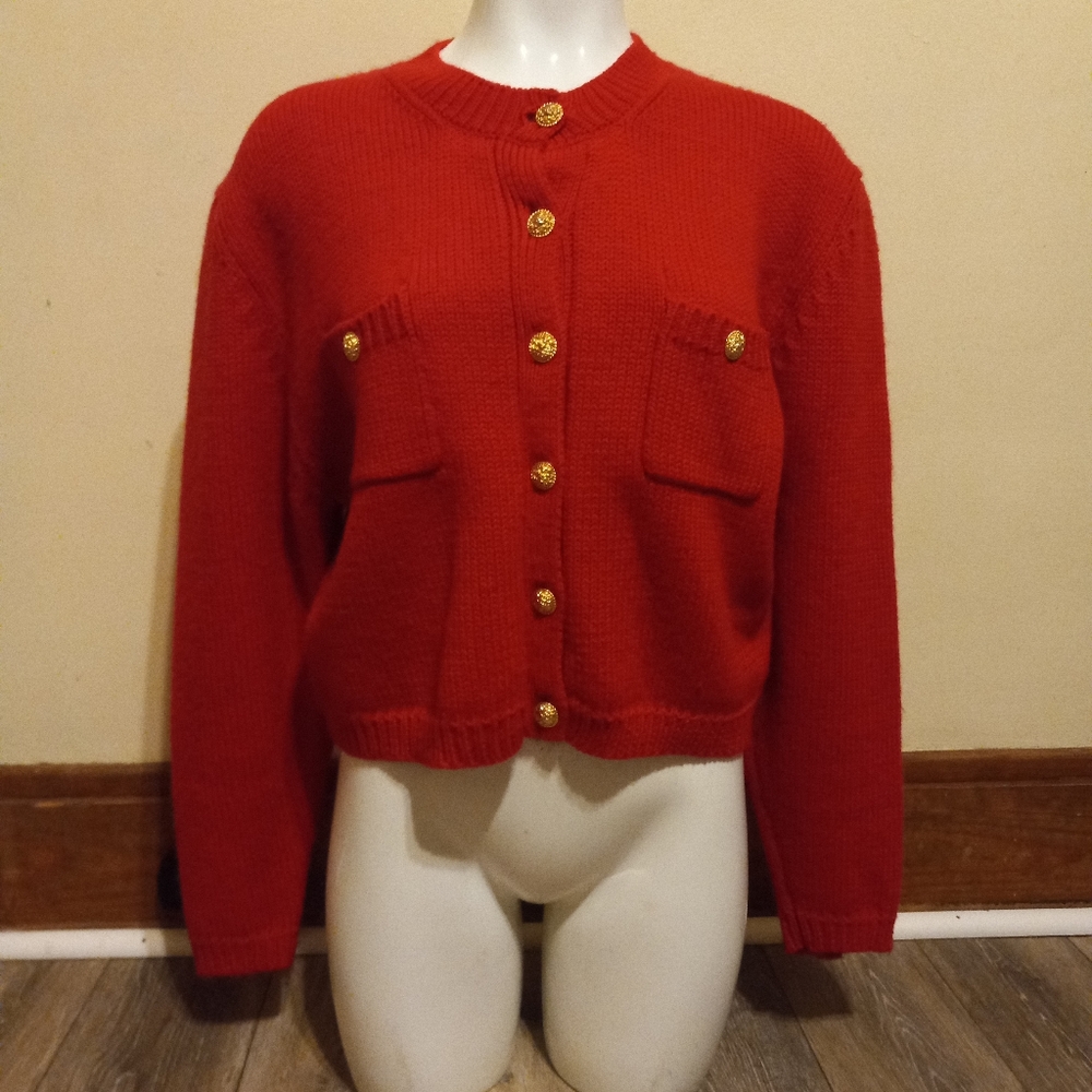 VTG Pure Wool Lion Button Sweater